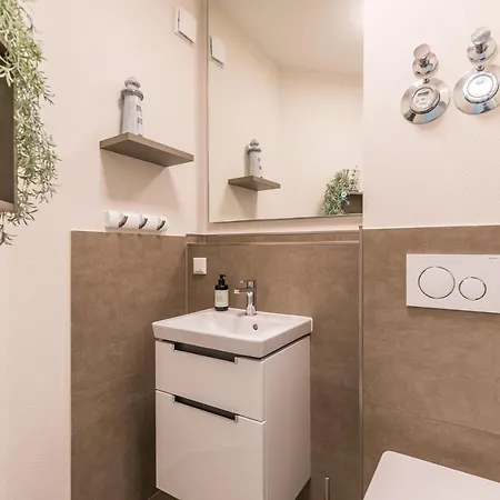 Bahnhofstr 9 Bahnhofstrasse 9, Sandbank 7